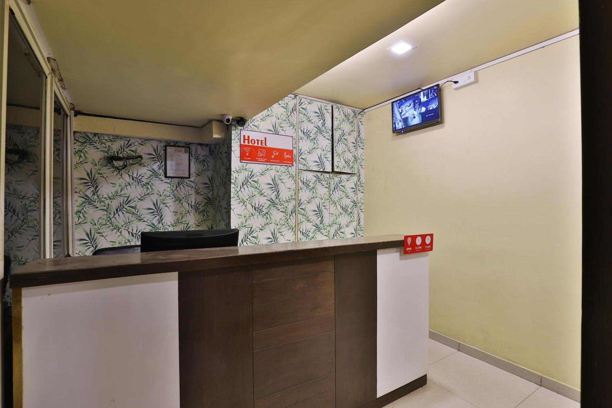 Spot On Hotel Shreeji Palace Ahmedabad Ngoại thất bức ảnh